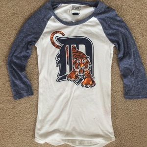 Detroit Tigers quarter length baseball tshirt