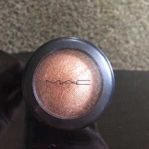MAC eye shadow