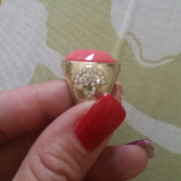 Ring - Picture 2 of 4