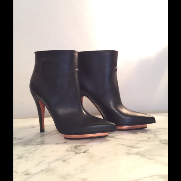 NWOB Missoni Black leather ankle boots size 36.5 - Picture 1 of 4