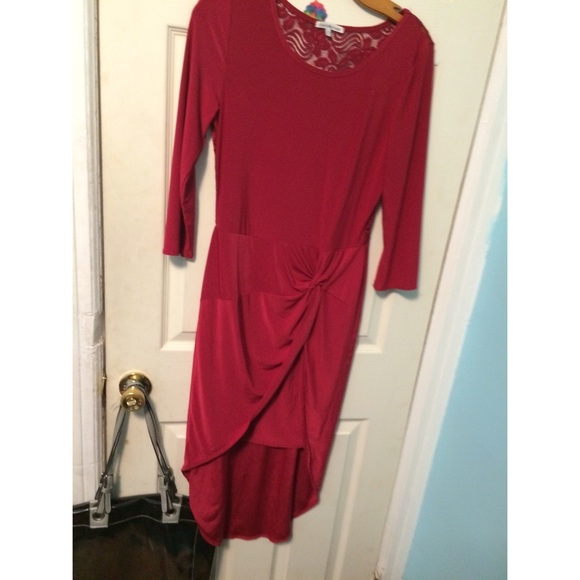 Beautiful Red Dress - Picture 2 of 4