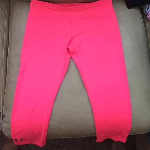 Under Armour Pants - Under armour breast cancer awareness spandex pants