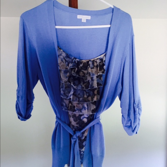 Dress top. Fades light blue to darker. Lovely!!