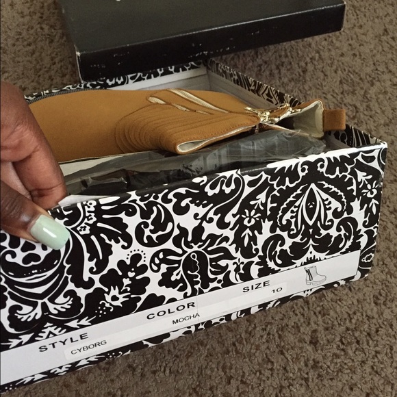 GoJane Boots - Picture 3 of 4