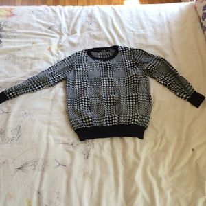 Zara black and white pullover