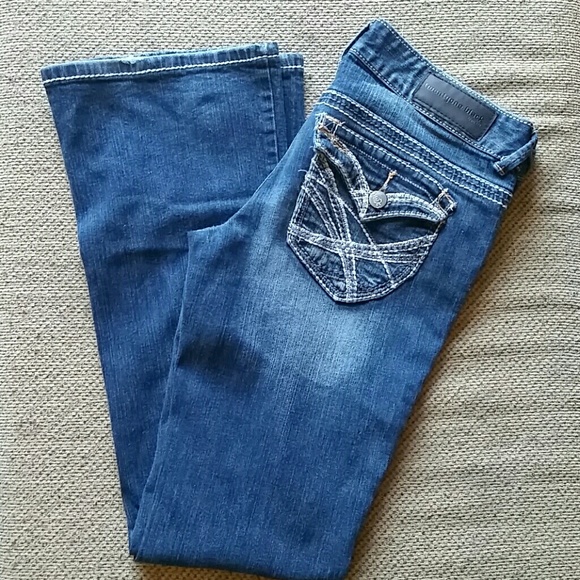 ~Sold in bundle~ Distressed jeans from Rue 21.