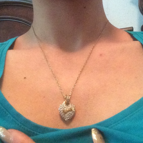 Gold tone juicy couture pendant necklace