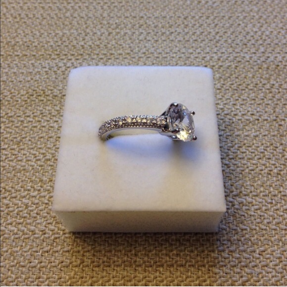 🆕 4ct Large Brilliant Engagement Ring - Picture 2 of 4