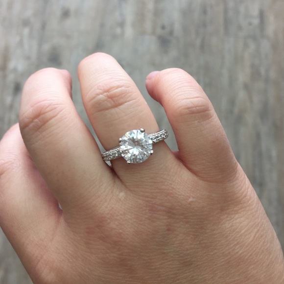 🆕 4ct Large Brilliant Engagement Ring - Picture 4 of 4