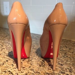 Christian Louboutin Nude Lady Peep Pump