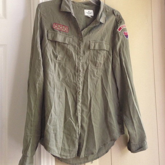 Military style button up. 🎉⛄️