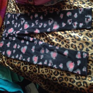 Leggings with hearts