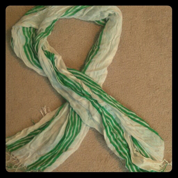 Cute scarf!!