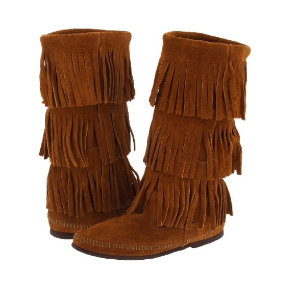 Minnetonka calf high 3-layer fringe boot
