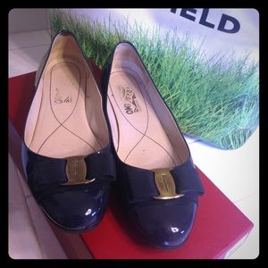 💫Ferragamo Navy Ballerina Flats💫