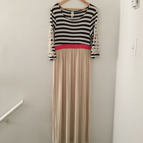 Stripped maxi dress - Picture 2 of 3