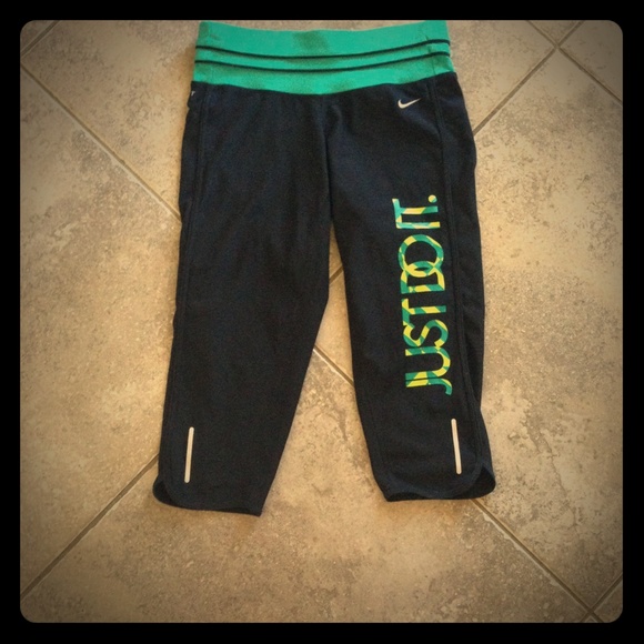 Nike Running Dri-Fit "Just Do It" XS Capri length