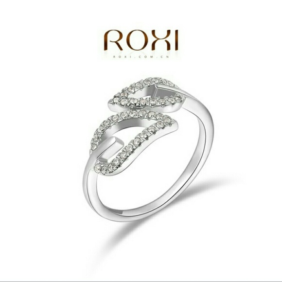 Roxi Jewelry - 🎉HP...White gold plated leaf ring