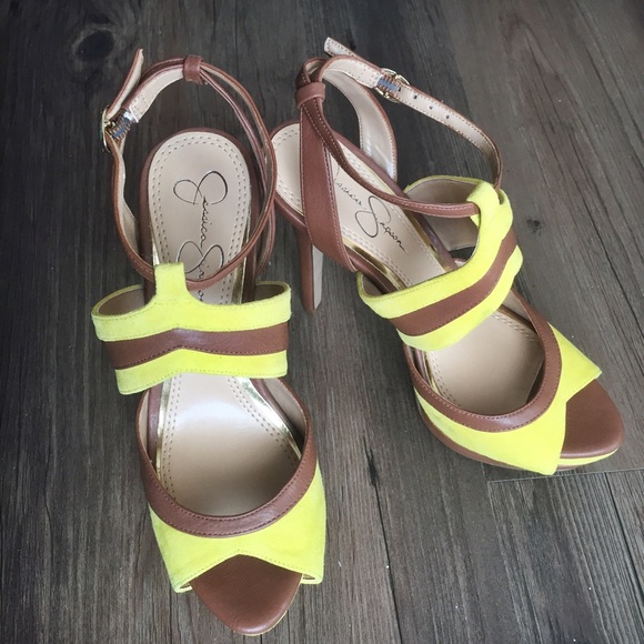 Jessica Simpson Eman Heels - Picture 2 of 4