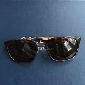 ❌SOLD❌ Brand new Burberry sun Glasses!