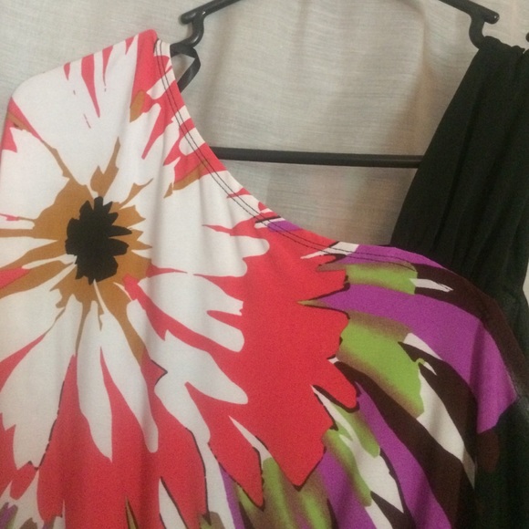 Too small - Picture 2 of 2