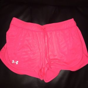 LAST OFFER  WOMENS under armour shorts