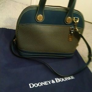 Dooney & Bourke Purse (Authentic)
