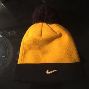 Missouri Tigers skull cap w/ Pom