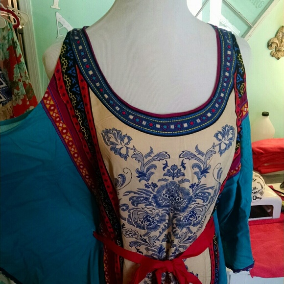 Flying tomatoe dress/tunic