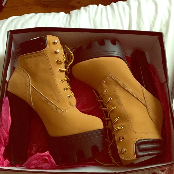 Platform boots brand new!