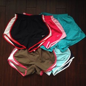 Bundle of 4 pairs of Nike Shorts + free plastics