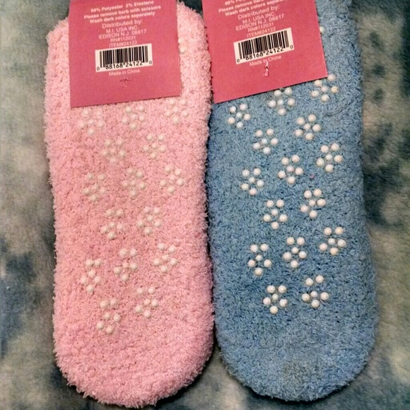 Fuzzy Slippers - Picture 2 of 3