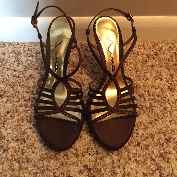 Brown heels with rhinestones