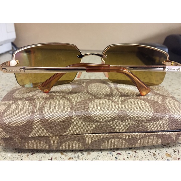 Coach sun glasses