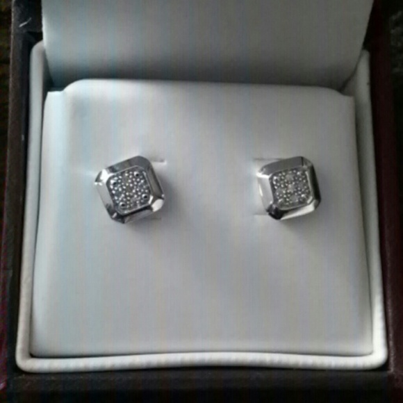 Helzberg diamond earrings
