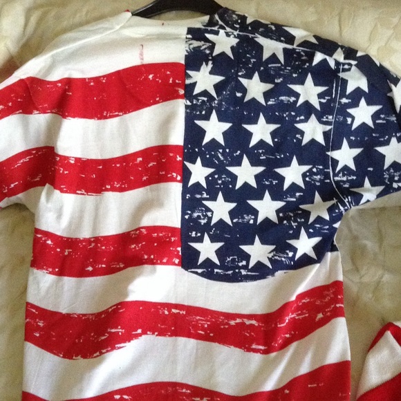 Two American flag tops - Picture 2 of 3