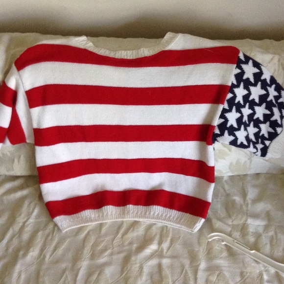 Two American flag tops - Picture 3 of 3