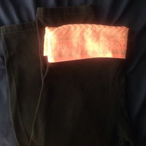 Black & peach yoga kapris with glitter design