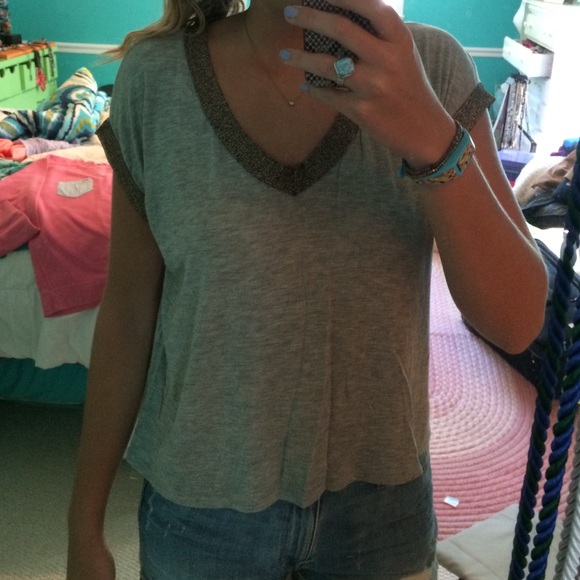 Casual grey top
