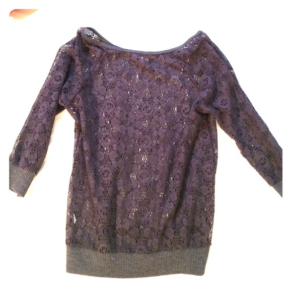 Pac Sun Lace 3/4 length shirt