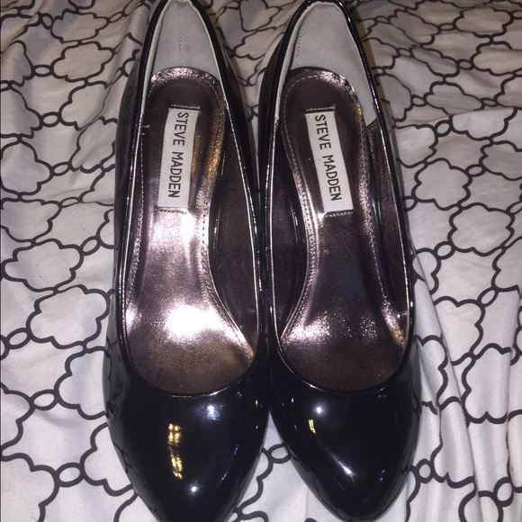 Steve Madden black patent heels 7.5 1/2