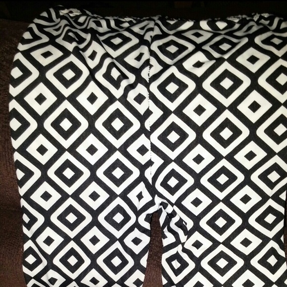 Black & White leggings. New w/out tags