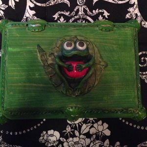 Box with a frog