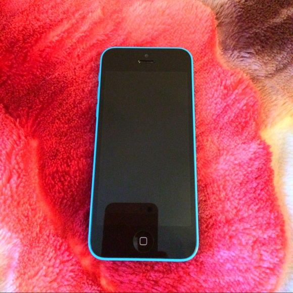 iPhone 5c - Picture 2 of 2
