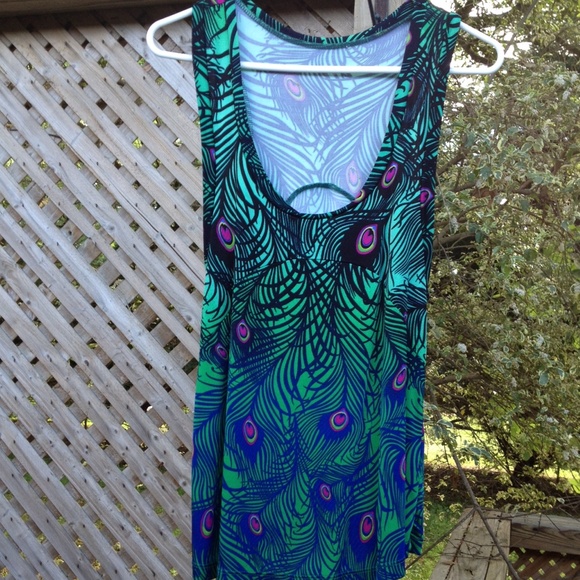 H&M Tops - H&M Peacock Tank top