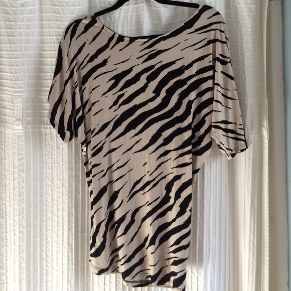 Zebra stretchy top