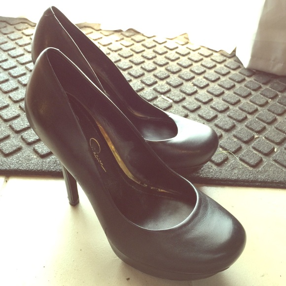 Jessica Simpson platform heels
