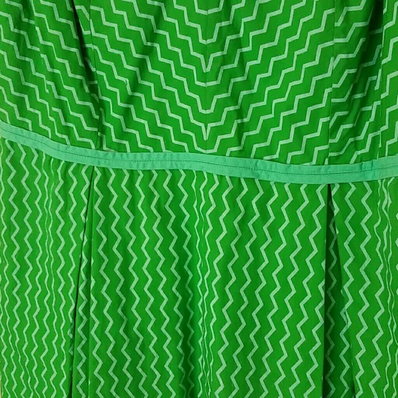 Green zig zag dress - Picture 3 of 3