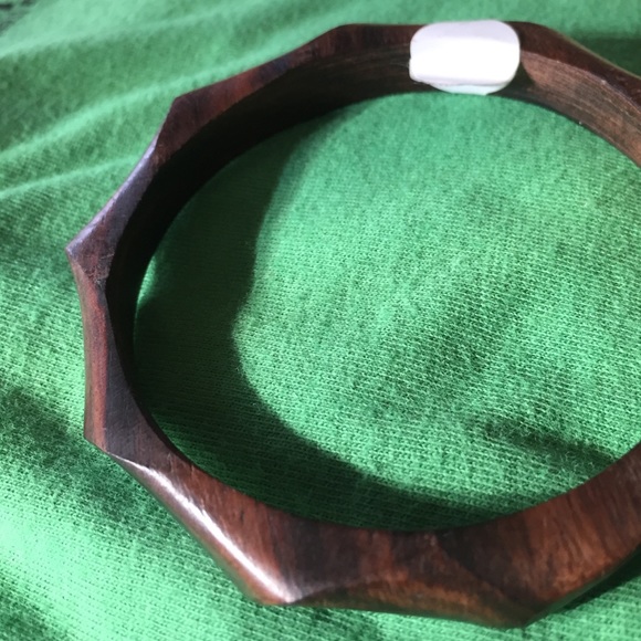 Wood bangle - Picture 3 of 3