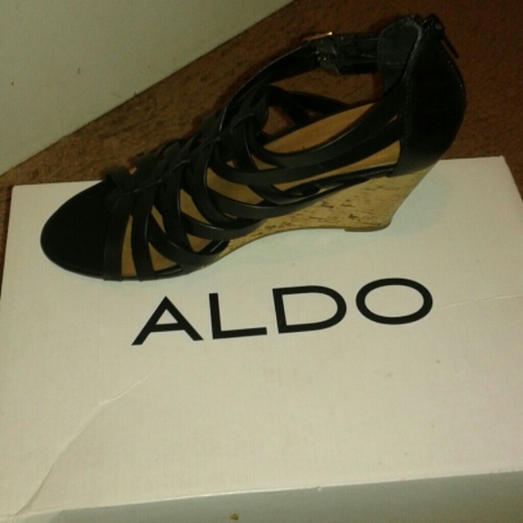 Aldo wedges